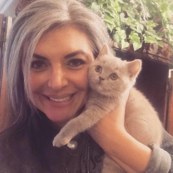 Meet your Posher, JB - Picture 1 of 16